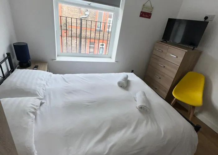 Riverside Relax 1 Bedroom Near Airport And City Centre Pl